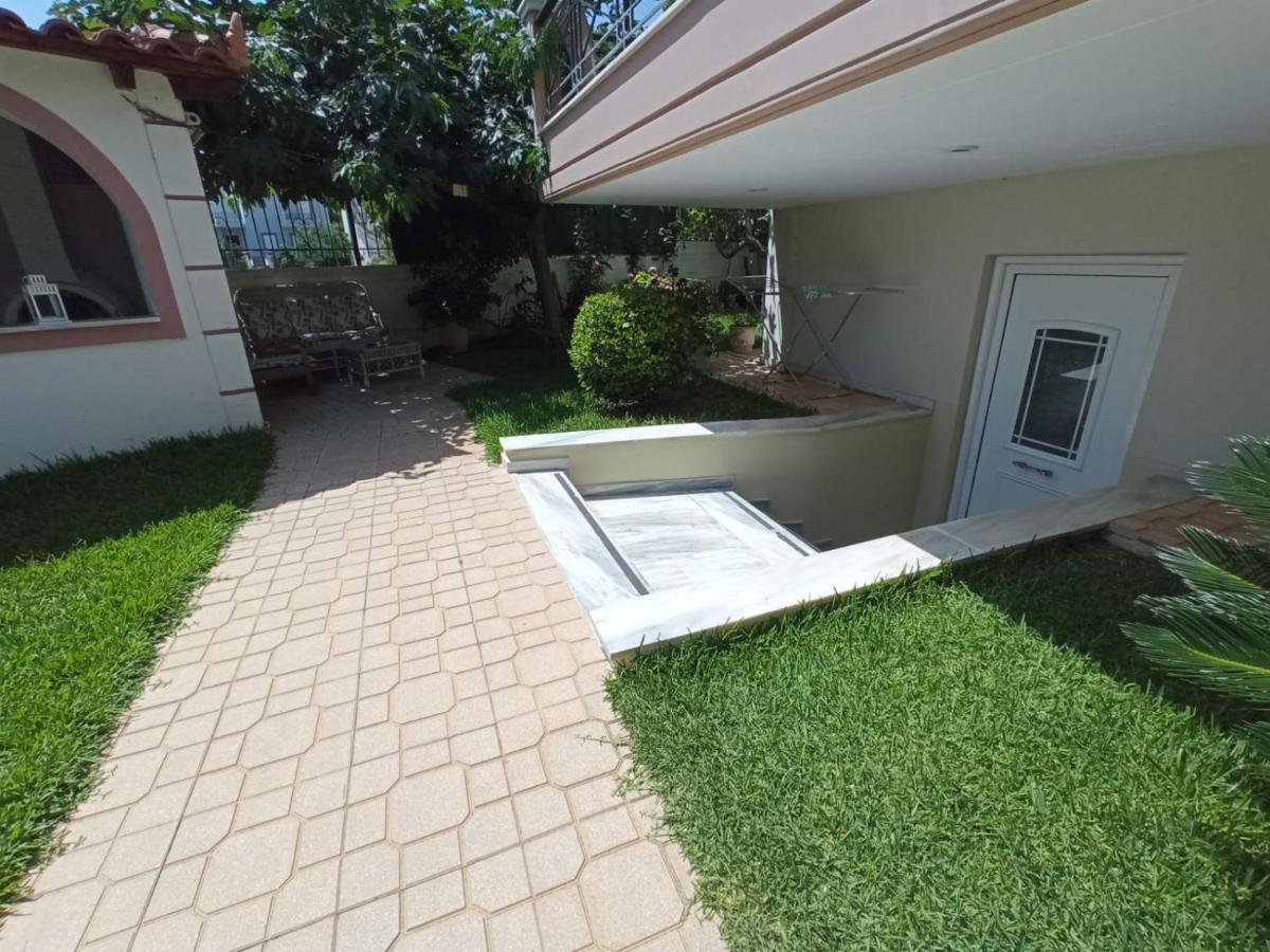 Flat With Garden Near Sea, Port And Airport Apartment Artemida  Luaran gambar