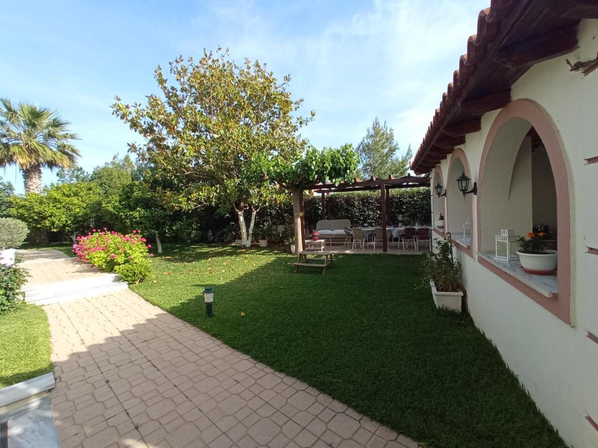 Flat With Garden Near Sea, Port And Airport Apartment Artemida  Luaran gambar